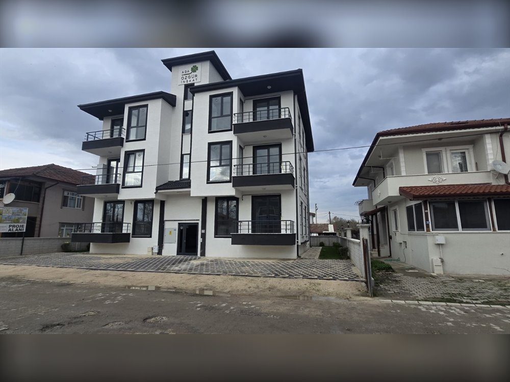 Kale Apartmanı Sokak Görünümü